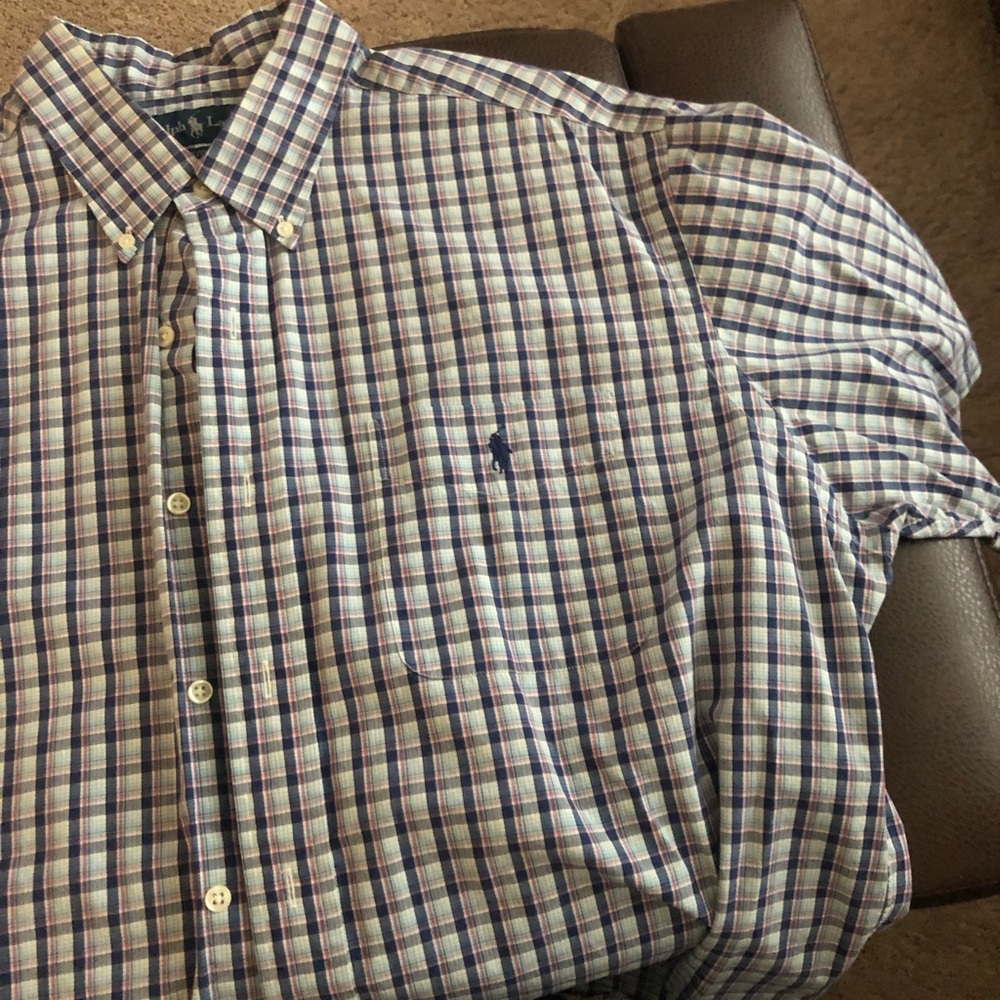 Short sleeve shirt